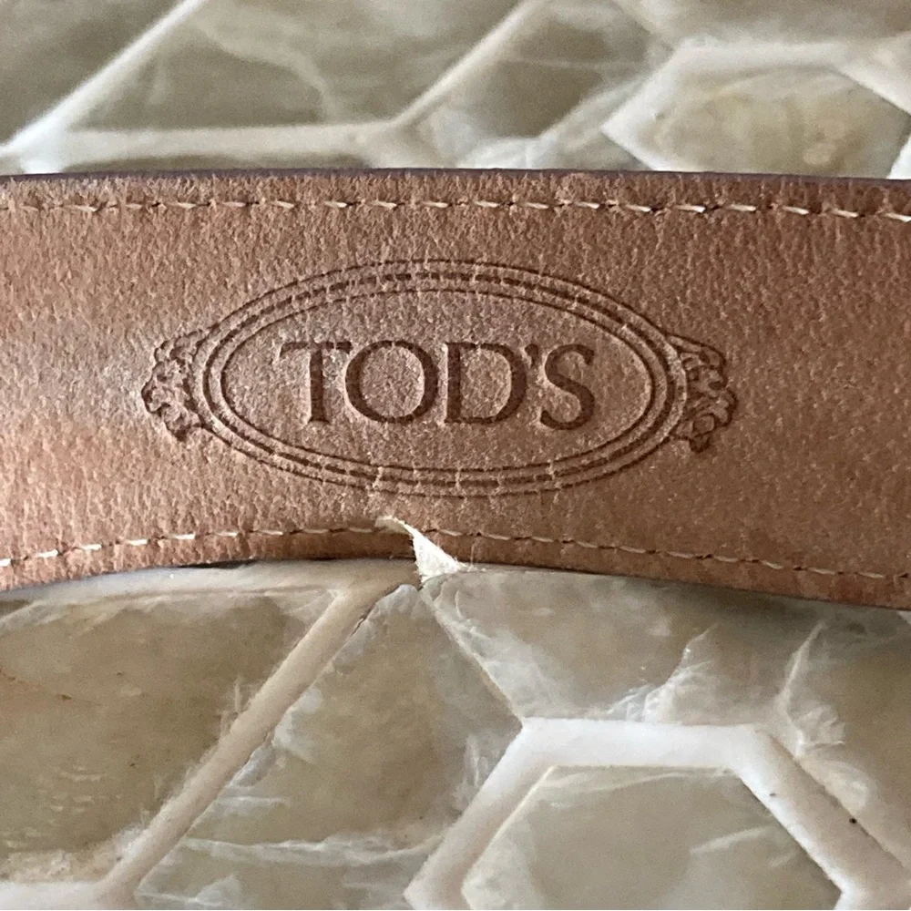 TOD'S Women’s Calfskin Leather Belt in lightest pink